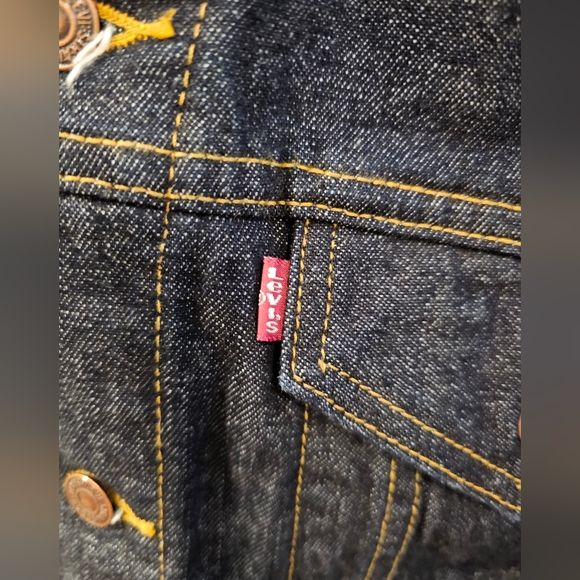 Vintage Levis Men's Denim Jacket - Picture 7 of 10